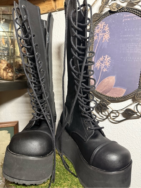 Demonia Shoes - Demonia Women's •Size 7•Men’s 5• Black Knee-High Platform Boots FLAWED